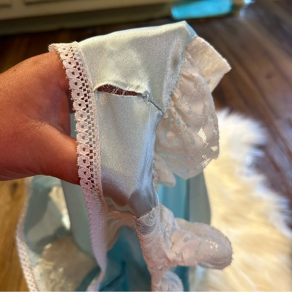 Vintage Night moves satiny sleep top lace blue size large 60s - Picture 5 of 7